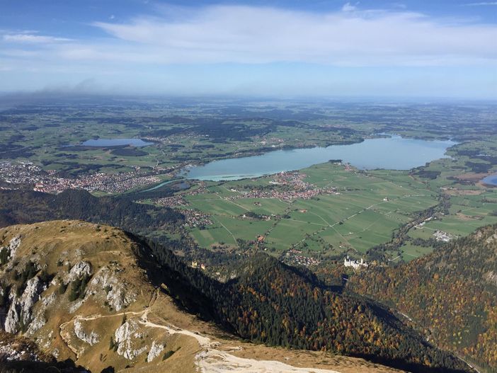 Blick auf Wohnung+Schlösser sowie Forggensee