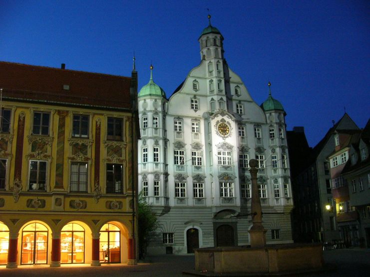 Marktplatz bei Nacht