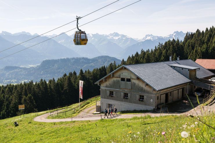 Die Sennalpe an der Mittelstation der Hörnerbahn