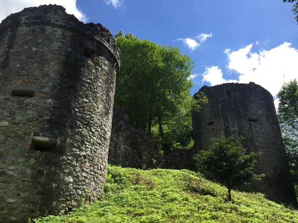 Die Burgruine Ratzenried ist wirklich sehenswert.