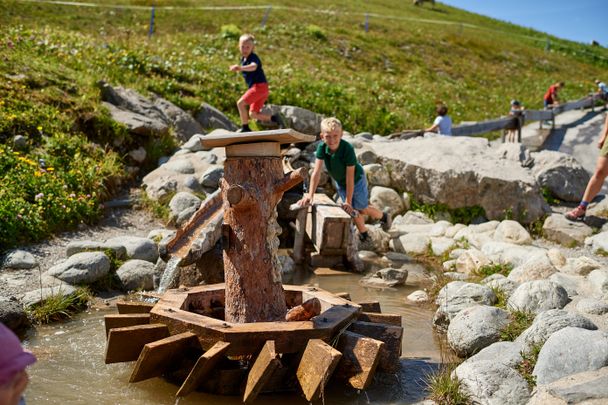 Wasserradspiel © OK BERGBAHNEN, Christian Seitz