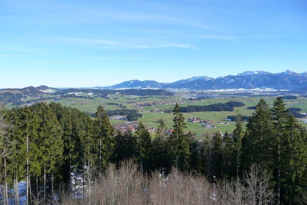 Der Ausblick von den Ruinen Eisenberg und Hohenfreyberg