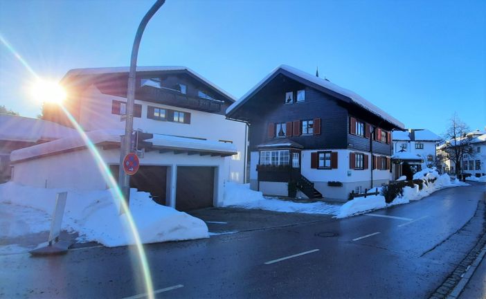 Haus von außen im Winter