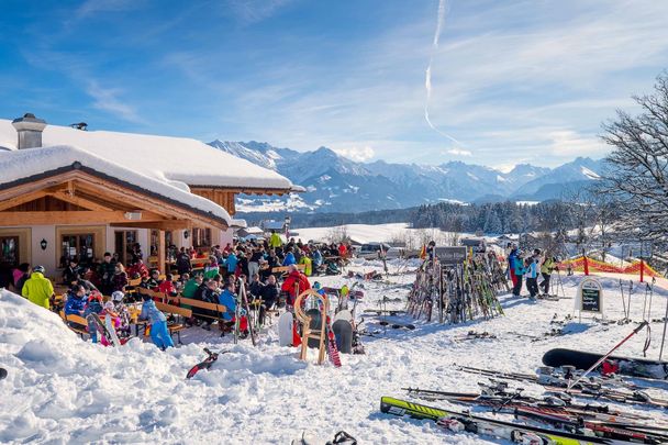 Schlitte-Hitte im Skigebiet Ofterschwang im Allgä