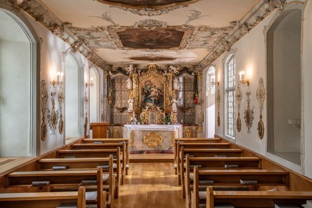 Die Rokoko-Hauskapelle im ehemaligen Kloster Maria Rosengarten ist eine der Schönsten Deutschlands