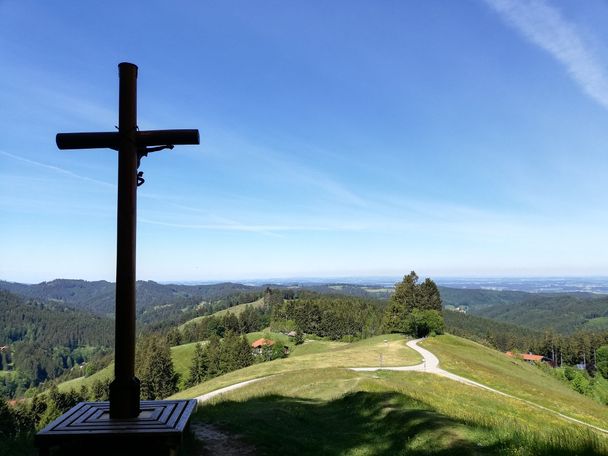 Gipfelkreuz auf der Kreuzleshöhe