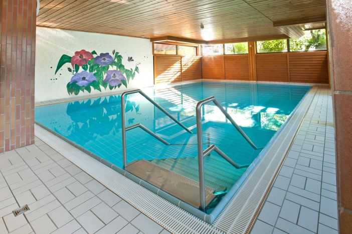 Schwimmbad im Terrassenhaus