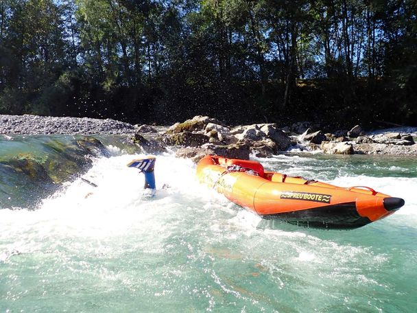 Purer Spaß beim Kajak Rafting mit MAP-Erlebnis