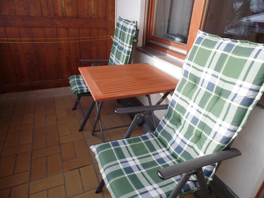 Schöner Balkon mit Blick auf die Berge