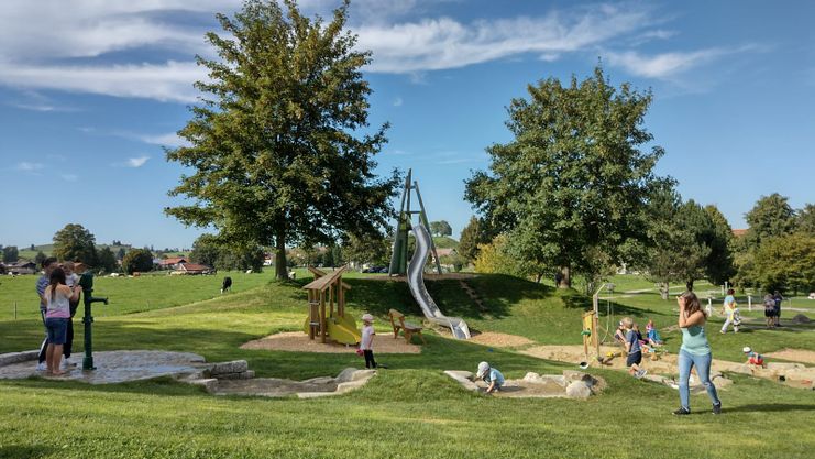 Spielplatz Sommer 2023 - Roshaupten - Helga Puchele