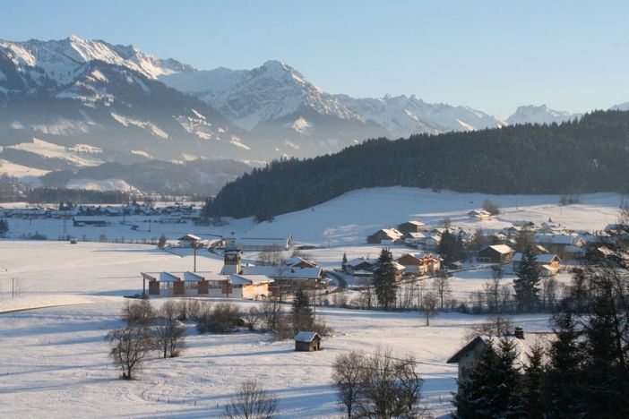 Blick auf Westerhofen im Winter