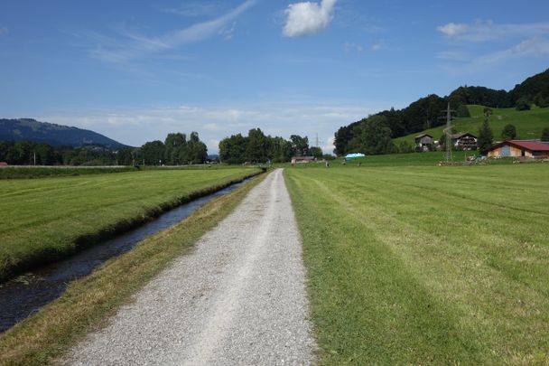 Feldweg in Richtung Unterthalhofen