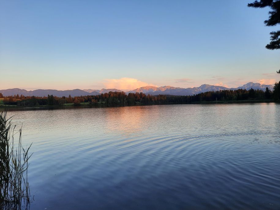 Sonnenuntergang am Schmuttersee