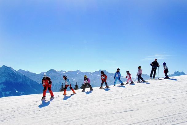 1Kinderskikurs in der Wintersportschule Ofterschwa