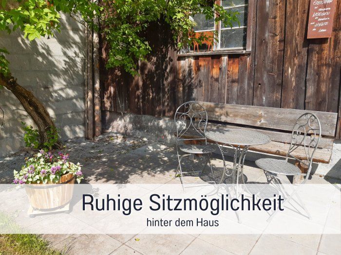 garten-sitzmoeglichkeit-ruhig