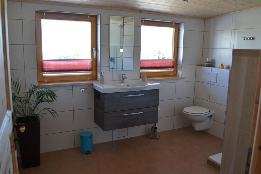 Badezimmer_Waschbecken_WC