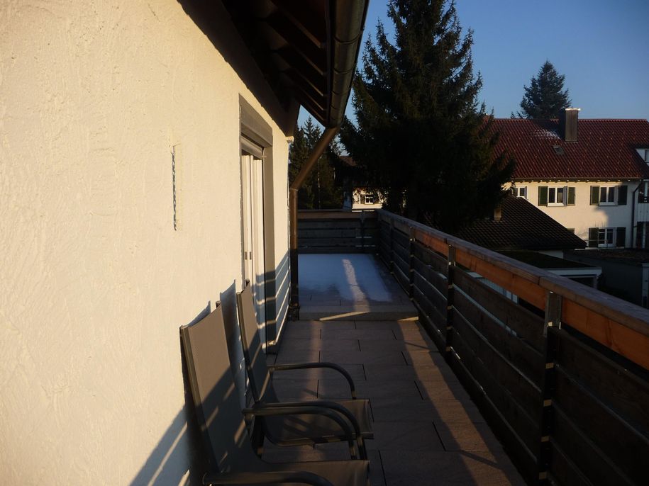 Willis Gästezimmer - Dachterrasse mit Balkon