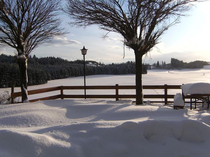 unsere verschneite Terrasse