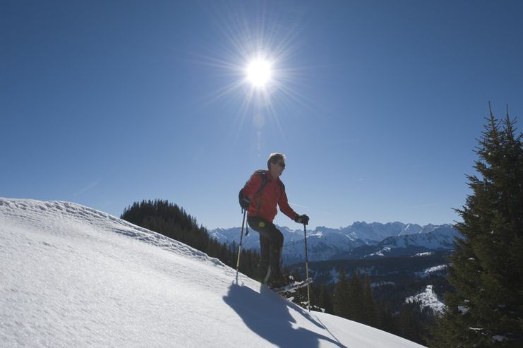 Schneeschuh Tour bei Sonnenschein