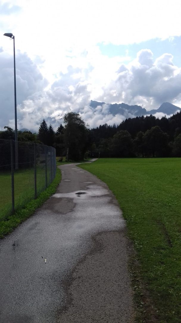 Fußweg zum Lech-Uferweg