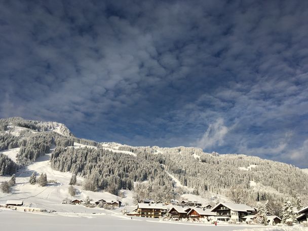 Verschneite Ortsansicht Bolsterlang