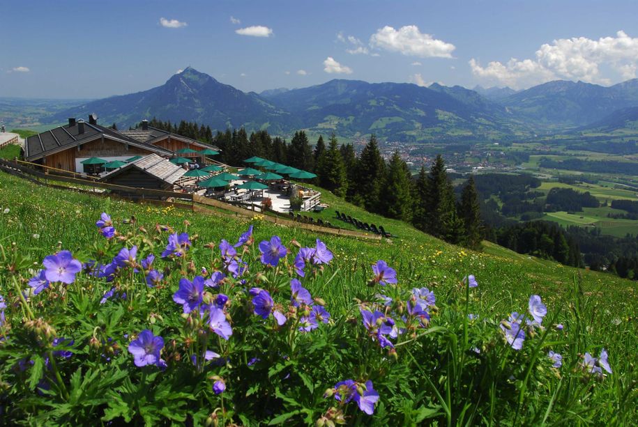 Ofterschwang_Weltcuphuette_Ofterschwangerhorn_g