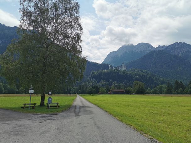 Ruhebänke auf dem Weg nach Hohenschwangau