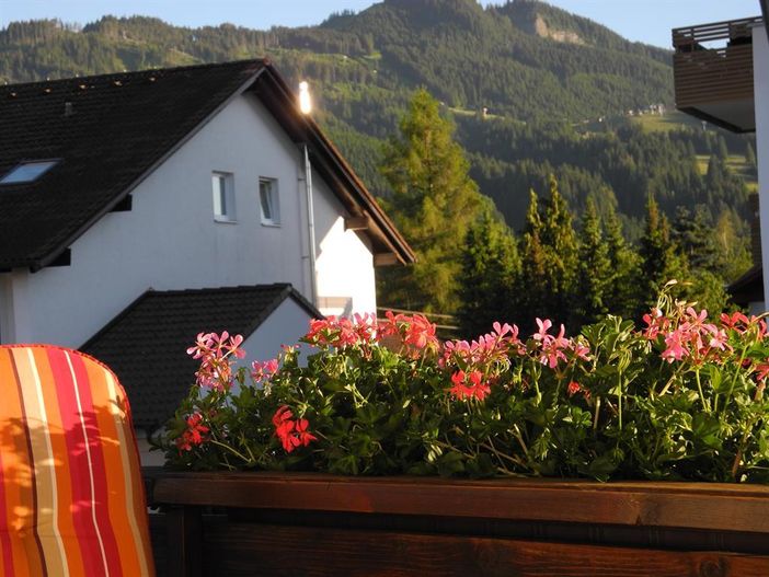 Balkon mit Alpspitzblick