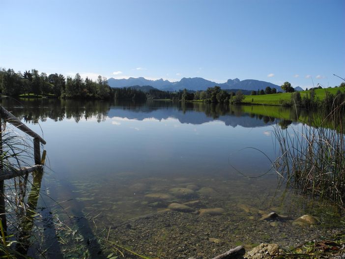 Baden mit Bergblick