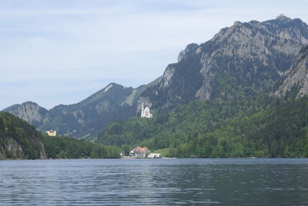 Schloss Hohenschwangau und der Alpsee