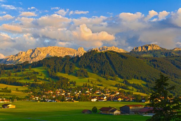 Blick von St. Peter auf Buching und den Buchenberg