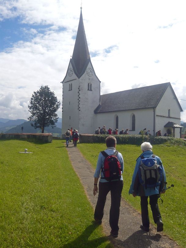 Pilger Kirche Genhofen