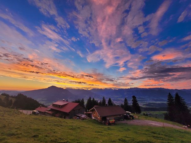 Tagesanbruch auf der Alpe Oberberg