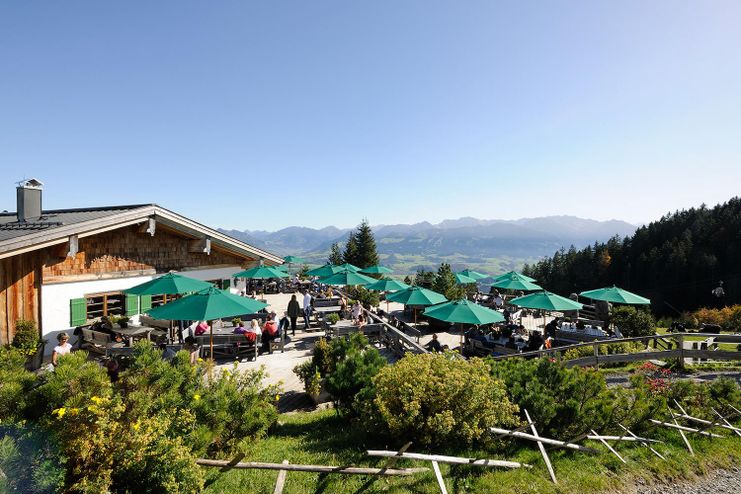 Bergfrühstück auf der Weltcup-Hütte