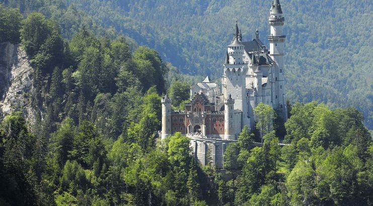 schloss-neuschwanstein-im-allgaeu