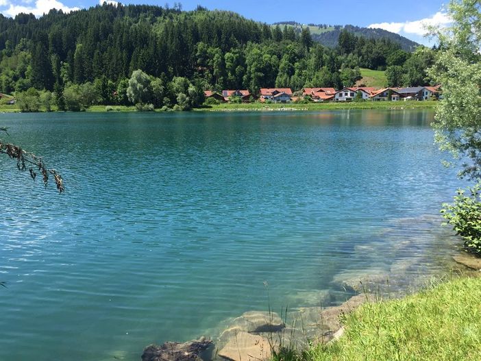 Badestelle Ostseite Blick Siedlung