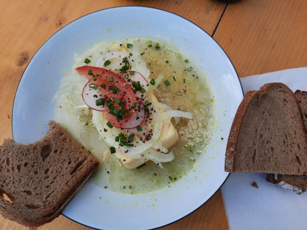 Brotzeit auf der Wenger Egg Alpe