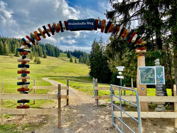 Einstieg Stuimändle-Erlebnisweg ab der Bergstation Ofterschwang