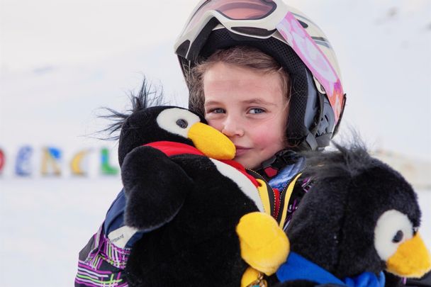 Maskotchen Pinguin Bobo vom Kinder Club