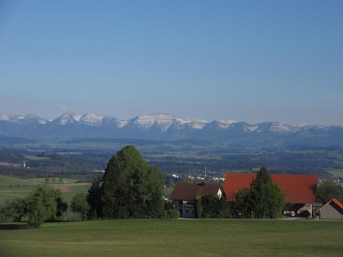 Allgäuer Landschaft mit Nagelfluhkette