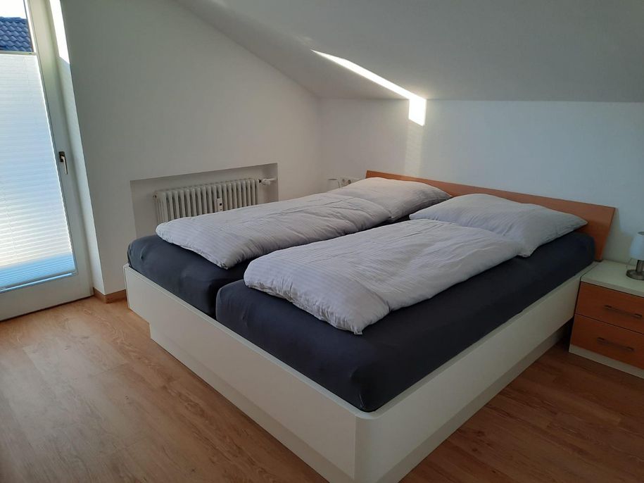 Schlafzimmer 1