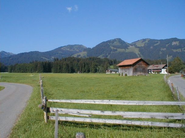 Achweg in Richtung Fischen