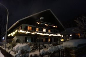 Haus an Weihnachten