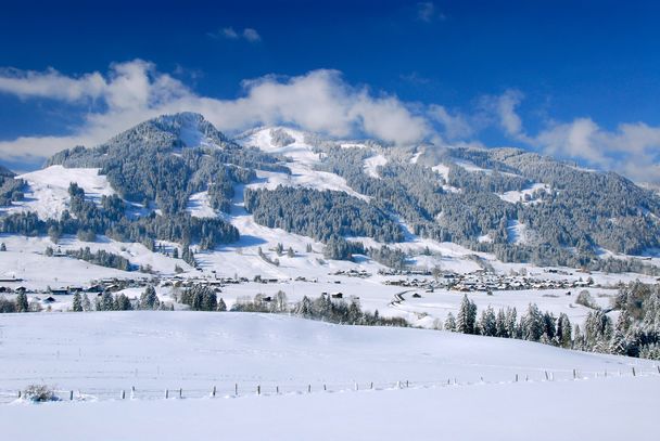 Blick von Oberdorf Richtung Bolsterlang