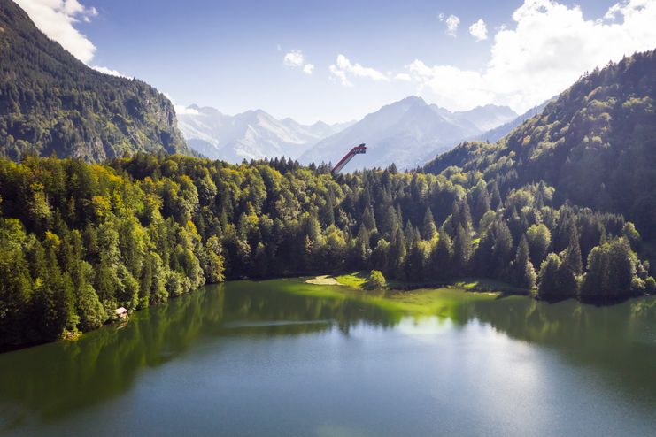 Blick auf den Freibergseee & die Skiflugschanze