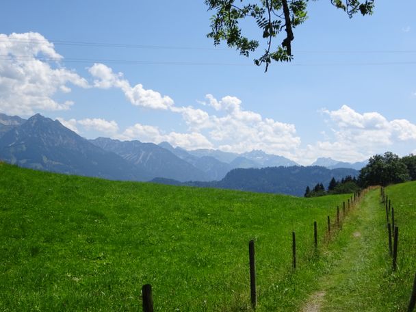 Bolsterlanger Bergblickweg