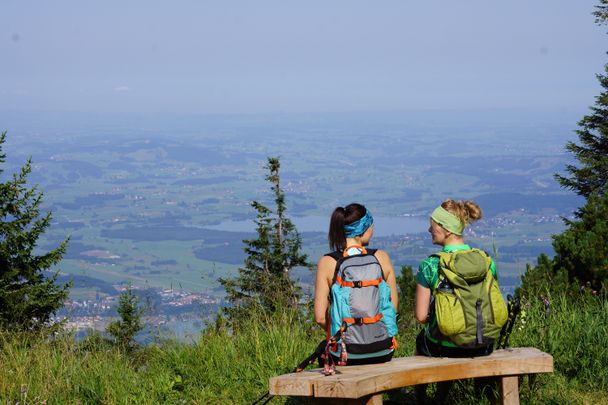 Wandern und Aussicht genießen