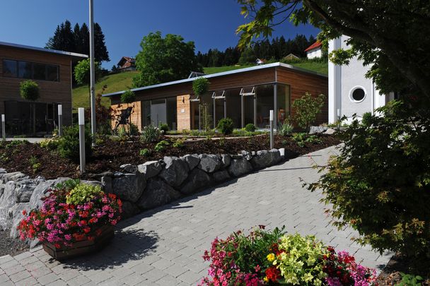 Pilgerzentrum an der evangelischen Kirche in Scheidegg