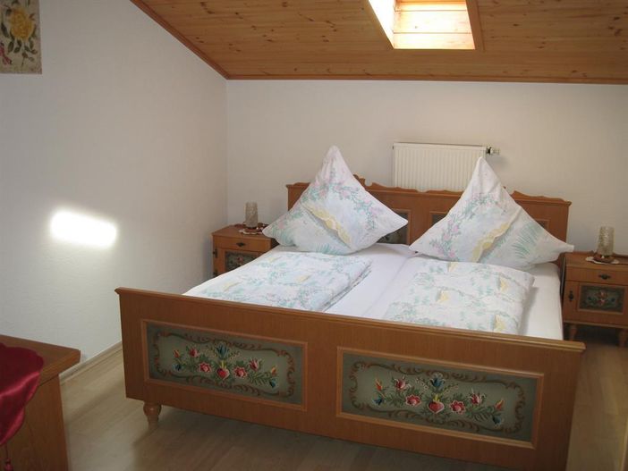 2. Schlafzimmer