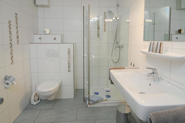 Badezimmer der Ferienwohnung Säuling